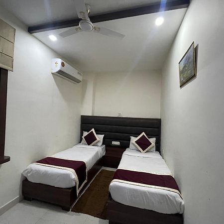 Hotel Opal Courtyard Agra  Dış mekan fotoğraf